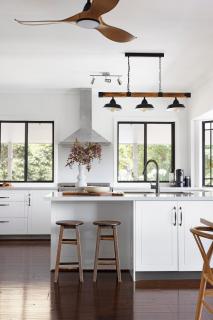 Designer Hinterland Escape with Breathtaking Views - 9