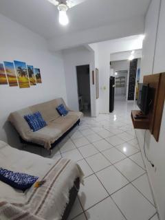 APARTAMENTO COQUEIROS A 1 QUADRA DO MAR - 0