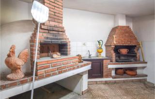 Awesome Home In Melito Di Porto Salvo - Melito di Porto Salvo - 4