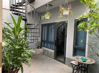 Tutaco Double Room with front small yard - Hô-Chi-Minh-Ville - 0