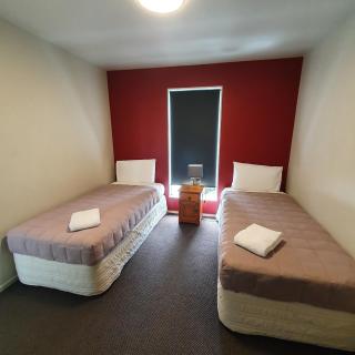 Kiwi on the Lake 3 bedroom,Chalet Villa - Rotorua - 1