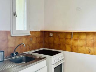 Studio confortable avec literie 140, cuisine équipée, parking à Cambo-les-Bains, sans internet - FR-1-495-120 - Cambo-les-Bains - 3