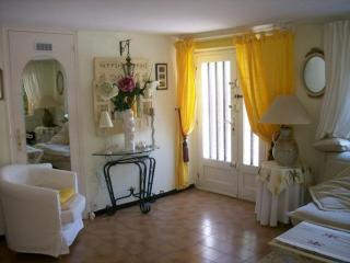 Appartement cosy avec terrasse et parking, à 2 pas de la plage de Saint-Clair - Ménage inclus - FR-1-251-12 - Le Lavandou - 4