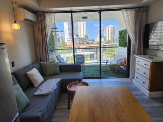 Stylish Studio Apartment, Holiday Resort, With View, Pool, Spa , Sauna - Gold Coast - 2