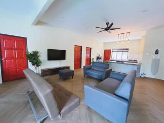 Villa D'Razna - Luxury 5-bedroom Villa with private pool - Kuala Terengganu - 2