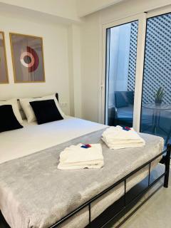 Likourgou Suite Dialog Number 1 VIPGreece - Atene - 0