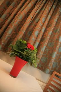 Tamasha Hotel - Bromley - 3