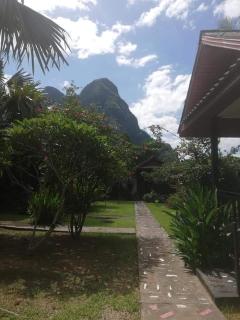 Lattanavongsa guesthouse and Bungalows - Muang Ngoy - 2