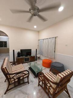 Cozy Spacious seremban Bangalow Taman Rasah 2085 - Seremban - 5