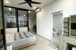 Nice & Comfy Studio in Greenfield Regency - 5