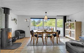 Amazing Home In Blåvand With Kitchen - Ho - 6