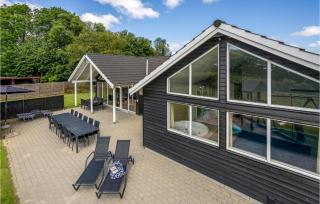 7 Bedroom Cozy Home In Sydals - 2