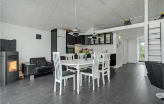 Beautiful Home In Børkop With Kitchen - 7