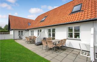 2 Bedroom Nice Apartment In Allinge - Allinge - 4