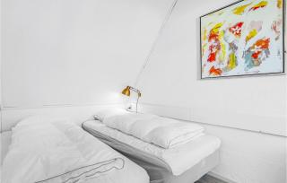 2 Bedroom Nice Apartment In Allinge - Allinge - 1