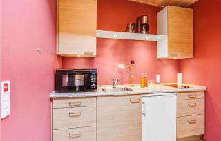 Cozy Apartment In Allinge With Wifi - 3