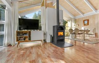 Three-Bedroom Holiday Home In Allinge - Allinge - 6