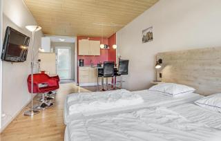 Awesome Apartment In Allinge - Allinge - 6