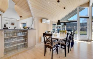 Four-Bedroom Holiday Home In Vaggerlose - Marielyst - 5