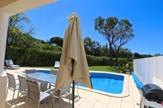 Spacious Vilamoura Villa 4 Bedrooms Villa Amendoeira Table Tennis - 7