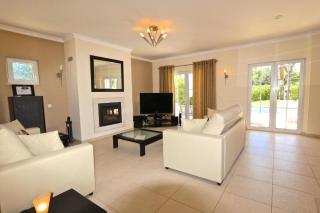 Spacious Vilamoura Villa 4 Bedrooms Villa Amendoeira Table Tennis Great Pool Area - Quarteira - 1