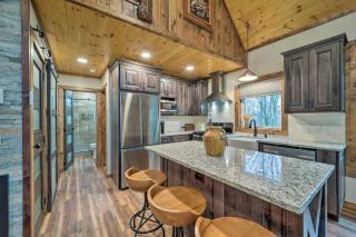 Fire Pit and Grill Modern Beech Mountain Cabin! - Beech Mountain - 1