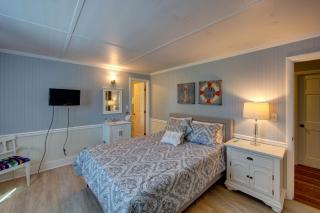 Blackbeard's Lodge - Ocracoke - 1