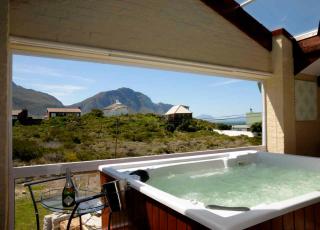 Jacuzzi Getaway - Bettyʼs Bay - 0