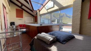 Jacuzzi Getaway - Bettyʼs Bay - 7