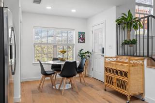 Zen Austin Home with a Cozy Tree House - Austin - 5