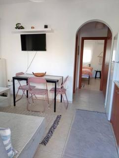 Sunny mountain view apartment with free parking - Rodes - 8