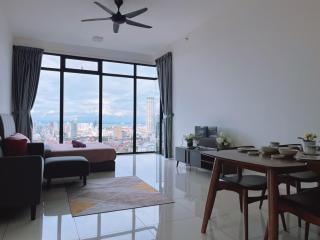 Beacon Executive Suite by Fantabulous Guest House - George Town - 2