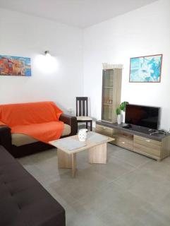 Downtown Apartment With Private Parking - 7