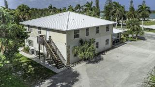 2 Bedroom-1.5 Bath Apartment Steps away from Beach & Inlet d - 7