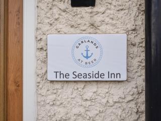 The Seaside Inn - 8