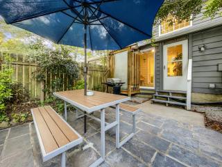 5 Min to Beach—King Beds - Charleston - 6