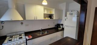 Departamento impecable, muy luminoso y muy equipado. - 2