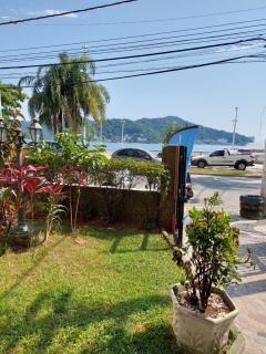 Apto frente à praia, aconchegante, vista lateral pro mar! - São Vicente - 4