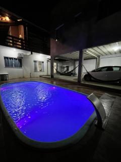 Casa com PISCINA, APENAS 350 metros da praia! - Piçarras - 0