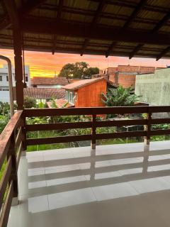 Casa com PISCINA, APENAS 350 metros da praia! - 5