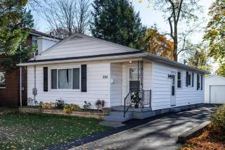 Modern & Quiet Suburban Ranch Mins to Dtwn/Stores - - 4