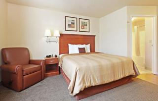 Candlewood Suites Fayetteville by IHG - 1