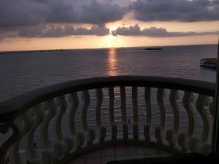 Sharaa seaview Apartment - 8