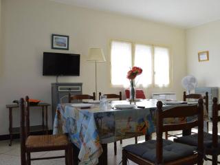 Villa 5 pièces avec annexe, proche plage et commerces, terrasse et parking, SAINT PIERRE LA MER - FR-1-229D-209 - Saint Pierre La Mer - 4