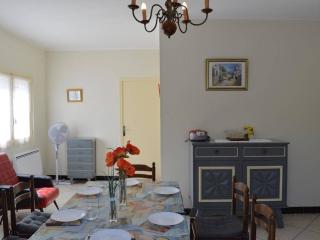 Villa 5 pièces avec annexe, proche plage et commerces, terrasse et parking, SAINT PIERRE LA MER - FR-1-229D-209 - Saint Pierre La Mer - 3