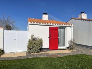 Maison rénovée avec piscine chauffée, proche mer, 4 couchages, parking privé, courts de tennis - FR-1-224A-12 - Bretignolles-sur-Mer - 0