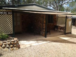 Sapphire Caravan & Cabin Park - 3