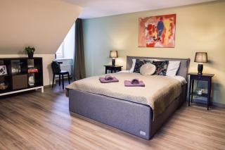 Rothko apartment/8 guests/4bedrooms/Riga Old Town - Riga - 8