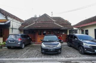 RedDoorz near Danurejan Malioboro - 2