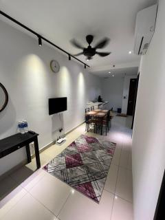 Apartment with 2 Bedrooms, Trefoil @ Setia City (Imperia Asia Guest House) - 9